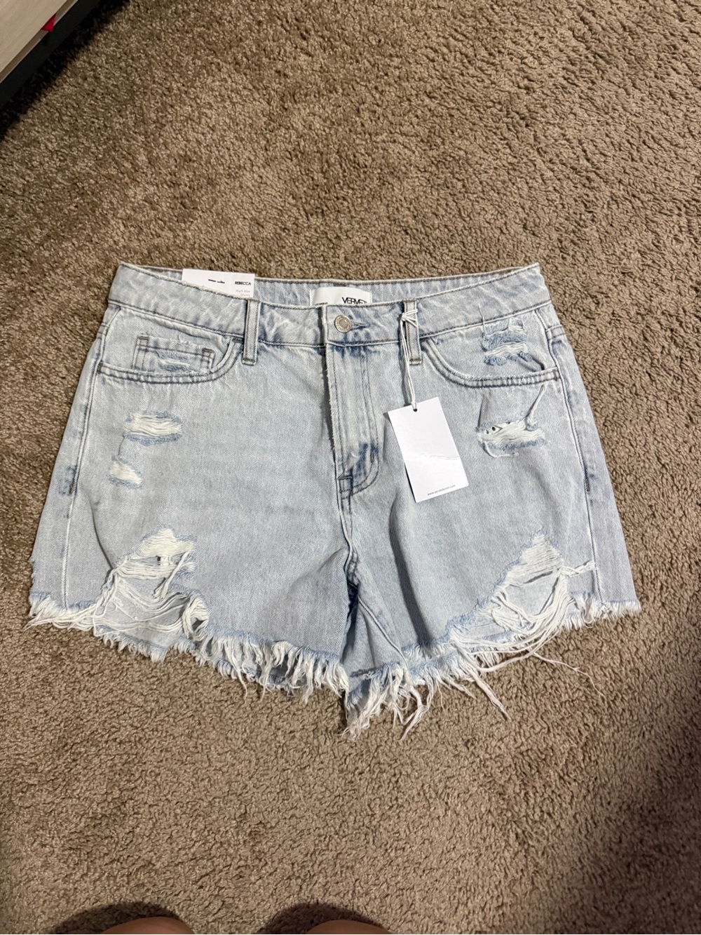 Light Wash Distressed Denim Jean Shorts - VERVET